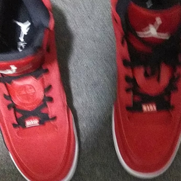 Son of mars Jordan 4's NWOT - Picture 2 of 3